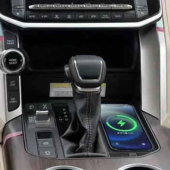 Автомобилното безжично зарядно устройство QI 15 Вата бързо зарядно устройство за телефон, панел зарядно устройство за Toyota Land Cruiser LC300 2021 2022 2023