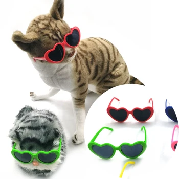 Слънчеви очила за кучета и котки във формата на сърце Ins Style Пет Glasses Puppy Кити Headwear на Очите да се Носят Индивидуалност Красиви аксесоари за домашни любимци